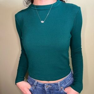 Green long sleeve crop top